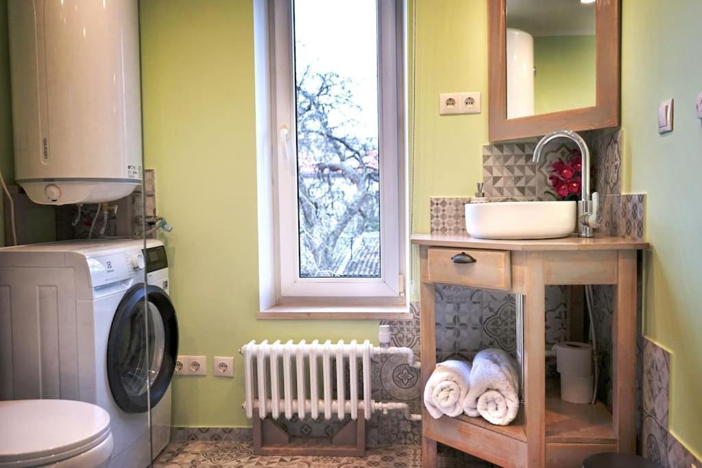 Prime 2Br/Ba Apt Next To Main Station & Olympic Center 利耶帕亚 外观 照片